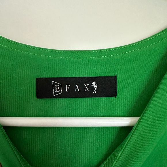 Kelly green workout top - Picture 2 of 3
